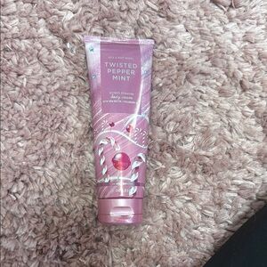 Bath & Body Works Twisted Peppermint Pink Body Cream